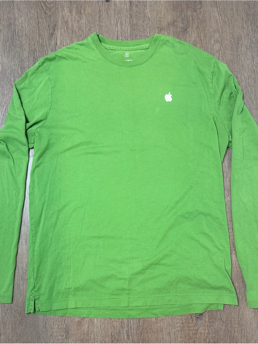 Apple Employee Long Sleeve T-Shirt Men’s S Green 100% Cotton earth day Logo